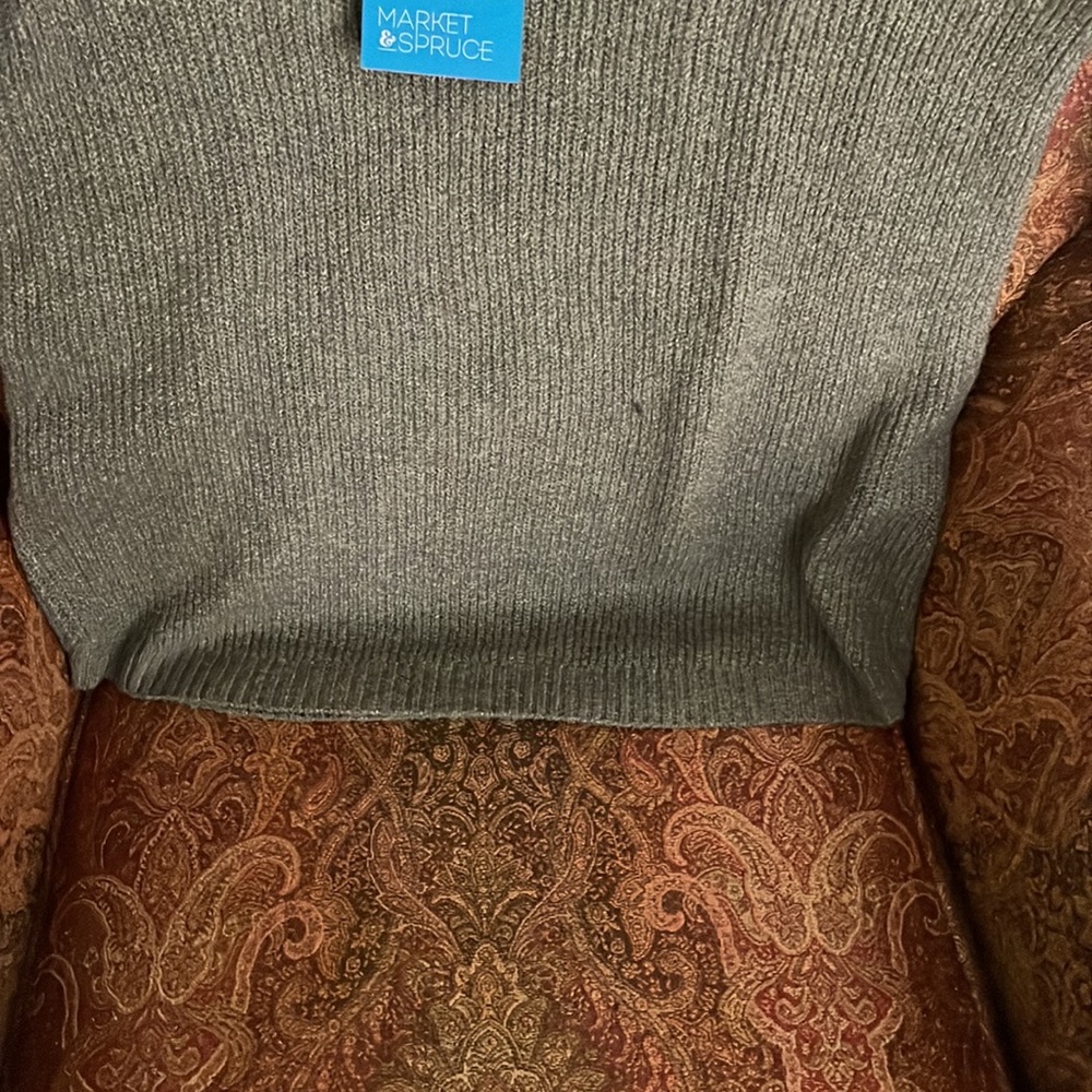 Sweater - Picture 6 of 8
